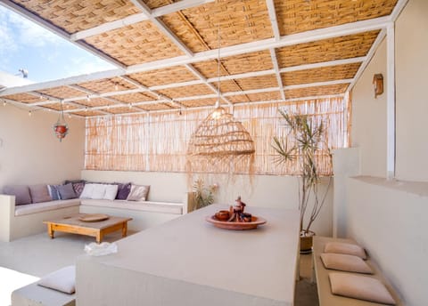 BBQ facilities, Balcony/Terrace, Seating area, Dining area