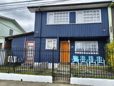 Property building, Facade/entrance, Day