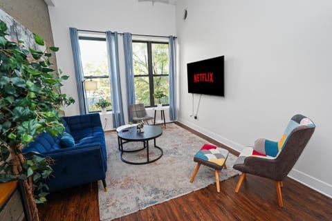 South Loop 3BR Group Comfort Near Downtown, Grant Park, Soldier Field and McCormick Place Apartment in South Loop