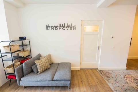 Stylish 50m2 Two-Bedroom Apartment - SD23K Apartment in Eindhoven