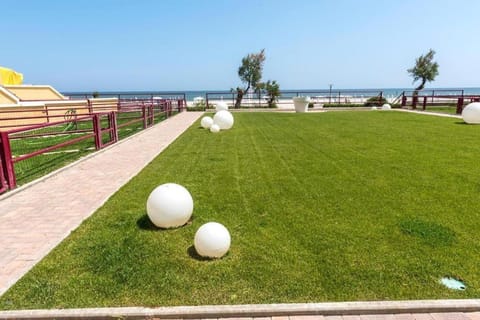 SE031 - Senigallia, bilocale fronte mare al residence Piramidi Apartment in Senigallia