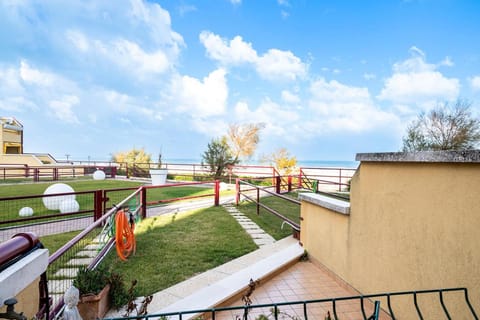 SE031 - Senigallia, bilocale fronte mare al residence Piramidi Apartment in Senigallia