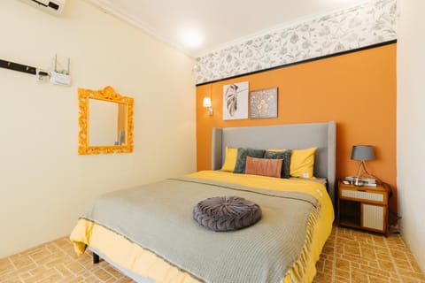 Shower, Bed, Bedroom
