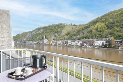 Balcony/Terrace, River view