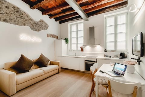 TV and multimedia, Kitchen or kitchenette, Dining area