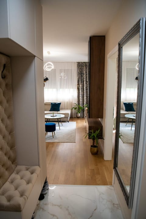 Bed, Living room, Photo of the whole room, Seating area, Bedroom