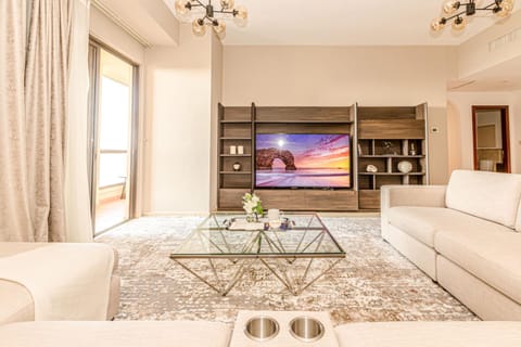 Communal lounge/ TV room, TV and multimedia, Living room, Seating area