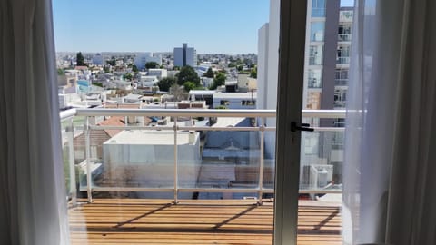 View (from property/room), Balcony/Terrace, City view