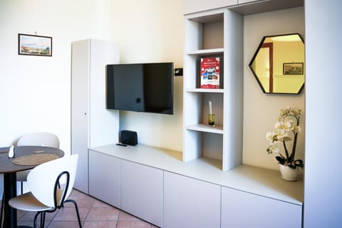 TV and multimedia, Dining area
