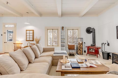 TV and multimedia, Living room, fireplace