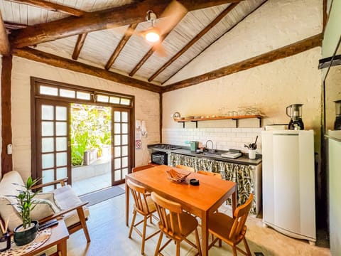 Kitchen or kitchenette, Living room, fireplace, kitchen