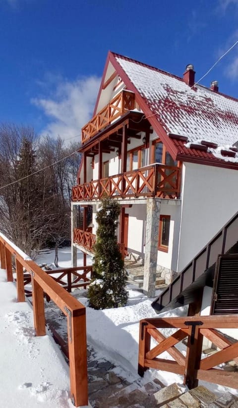 Property building, Day, Winter