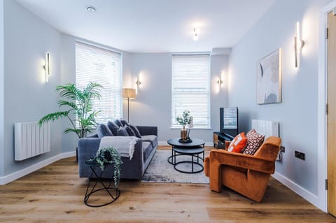 Harrogate House Apt 1 - Cheltenham Parade View Apartment in Harrogate