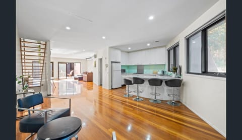 Property building, Swimming pool, Breakfast