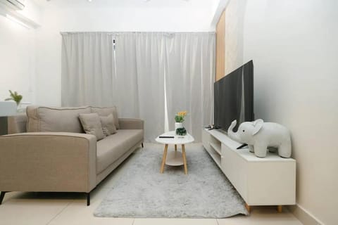 TV and multimedia, Living room, Seating area, air conditioner