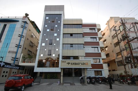 Property building, Facade/entrance