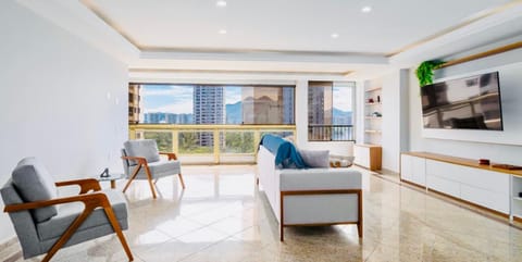 Communal lounge/ TV room, TV and multimedia, Living room, Seating area