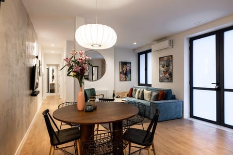 Living room, Seating area, Dining area