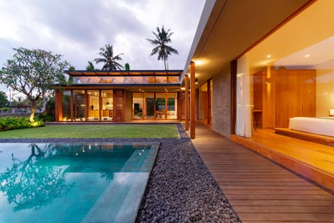 Property building, Pool view