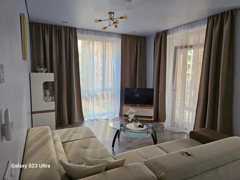 Communal lounge/ TV room, Living room, Photo of the whole room, Seating area, Evening entertainment