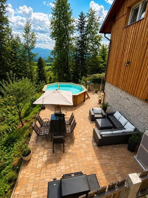 Patio, Communal lounge/ TV room, Natural landscape, Garden, Balcony/Terrace, Living room, Garden view, Mountain view, Pool view, Swimming pool, sunbed