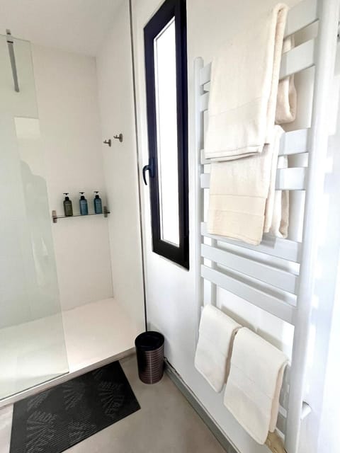 Villa Hélios - Panoramic Sea and City view - AC - Swimming pool - Luxury Villa in Mougins