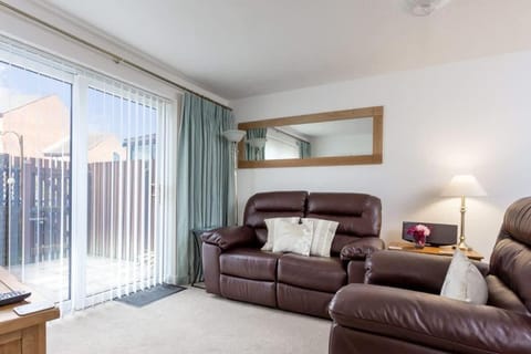 Sandpiper - Moments from Baiter Park and Waterfront Apartment in Poole