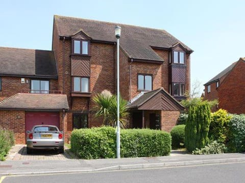 Sandpiper - Moments from Baiter Park and Waterfront Apartment in Poole