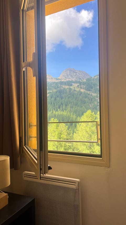 Natural landscape, Summer, View (from property/room), Bedroom, Mountain view