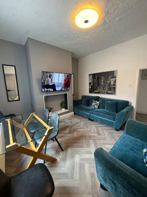 4 Bedroom House, Central City Location House in Newcastle upon Tyne