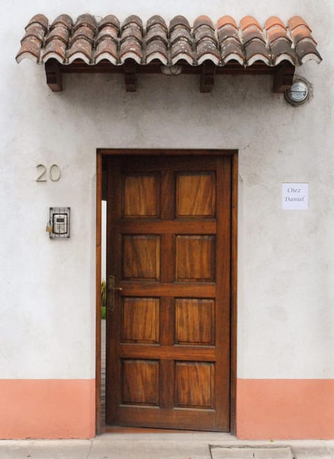 Facade/entrance