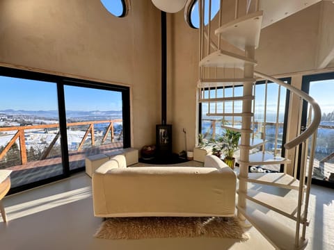 Day, Living room, Seating area, Lake view, Mountain view