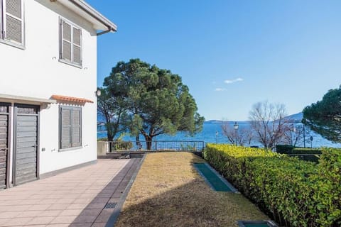 Property building, Garden, Garden view, Lake view