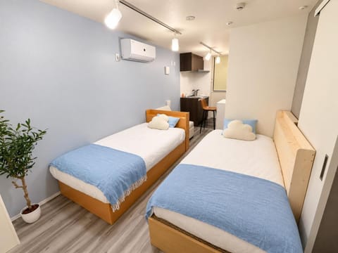 Bed, Kitchen or kitchenette, Photo of the whole room, Bedroom, air conditioner