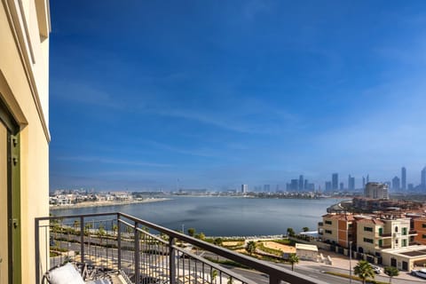 View (from property/room), Balcony/Terrace, Beach