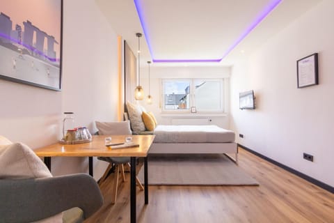 Bed, Photo of the whole room, Dining area, Bedroom