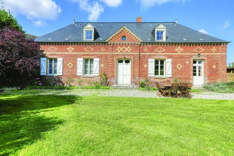 Property building, Garden view