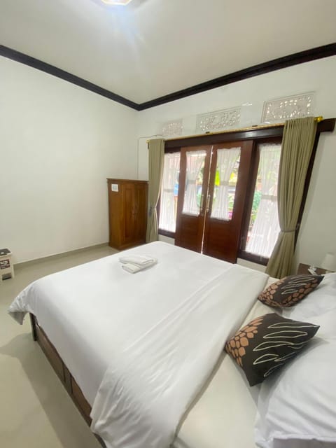 Sri Sedana Guest House Bed and Breakfast in Sidemen
