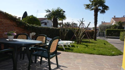 Garden, furniture