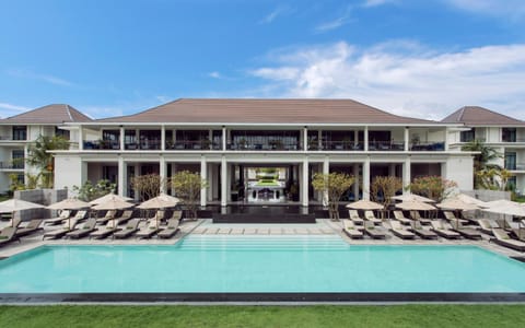 Property building, Bird's eye view, Swimming pool