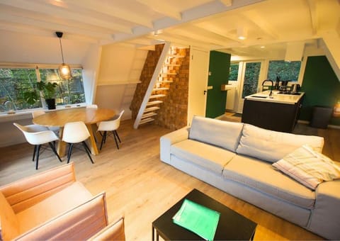 Living room, Photo of the whole room, Seating area