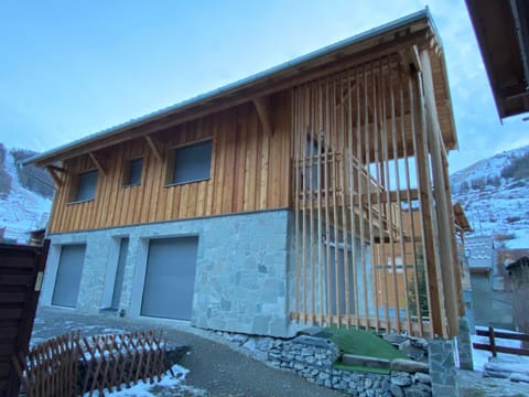 Property building, Natural landscape, Mountain view