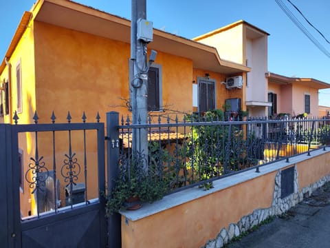 Property building, Day, Street view