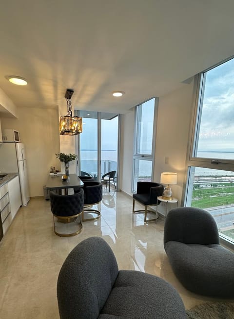 Kitchen or kitchenette, Living room, Seating area