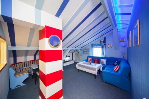 Communal lounge/ TV room, Photo of the whole room