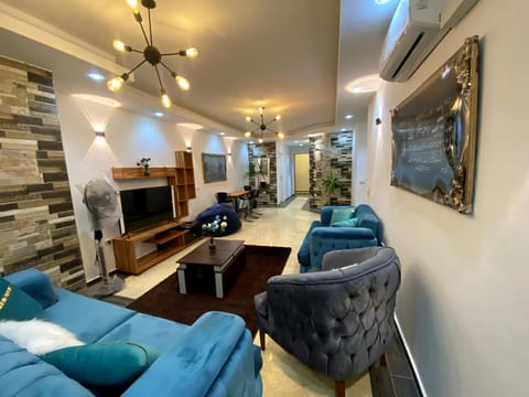 TV and multimedia, Seating area