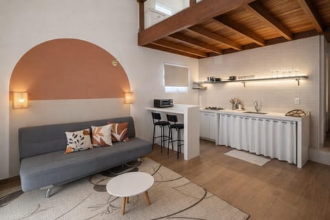 Kitchen or kitchenette, Living room, Dining area, internet