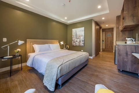 Bed, Kitchen or kitchenette, Photo of the whole room, Bedroom