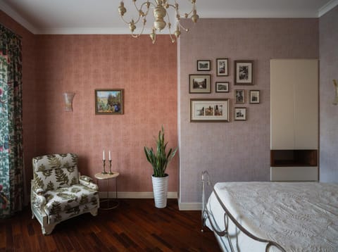 Decorative detail, Bedroom