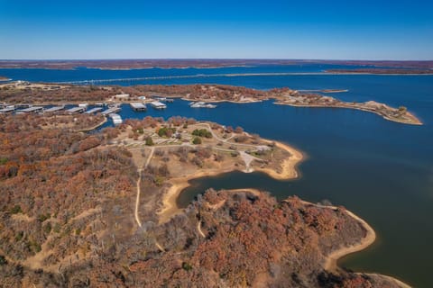 about 3 Mi to Lake Texoma Kingston Family Retreat House in Lake Texoma
